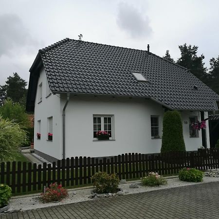Gaestezimmer Im Bewohnten Efh Mit Pool Und Garten Ziltendorf 外观 照片