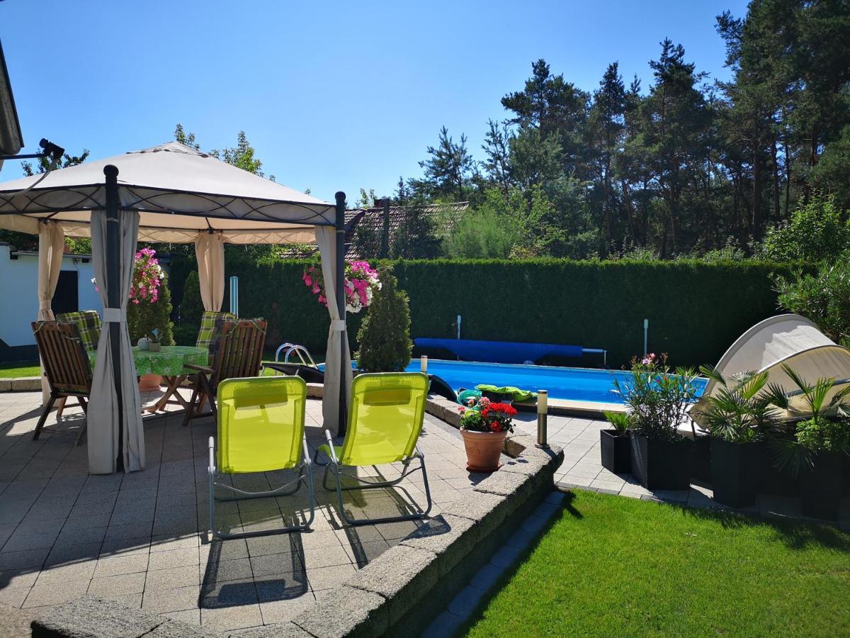 Gaestezimmer Im Bewohnten Efh Mit Pool Und Garten Ziltendorf 外观 照片