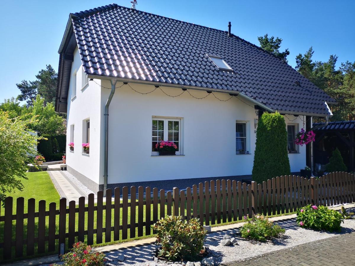 Gaestezimmer Im Bewohnten Efh Mit Pool Und Garten Ziltendorf 外观 照片