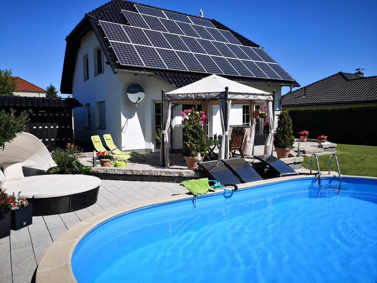 Gaestezimmer Im Bewohnten Efh Mit Pool Und Garten Ziltendorf 外观 照片