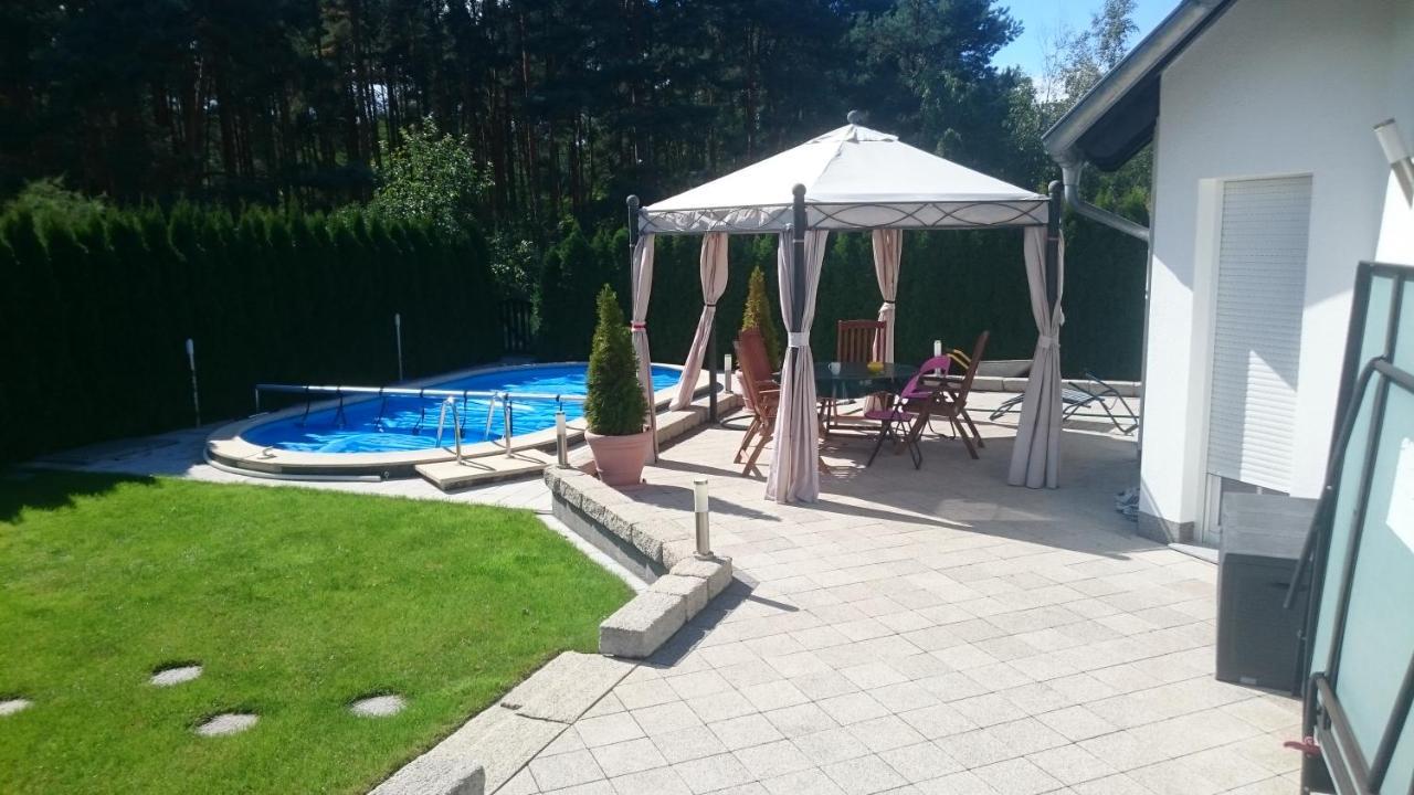 Gaestezimmer Im Bewohnten Efh Mit Pool Und Garten Ziltendorf 外观 照片